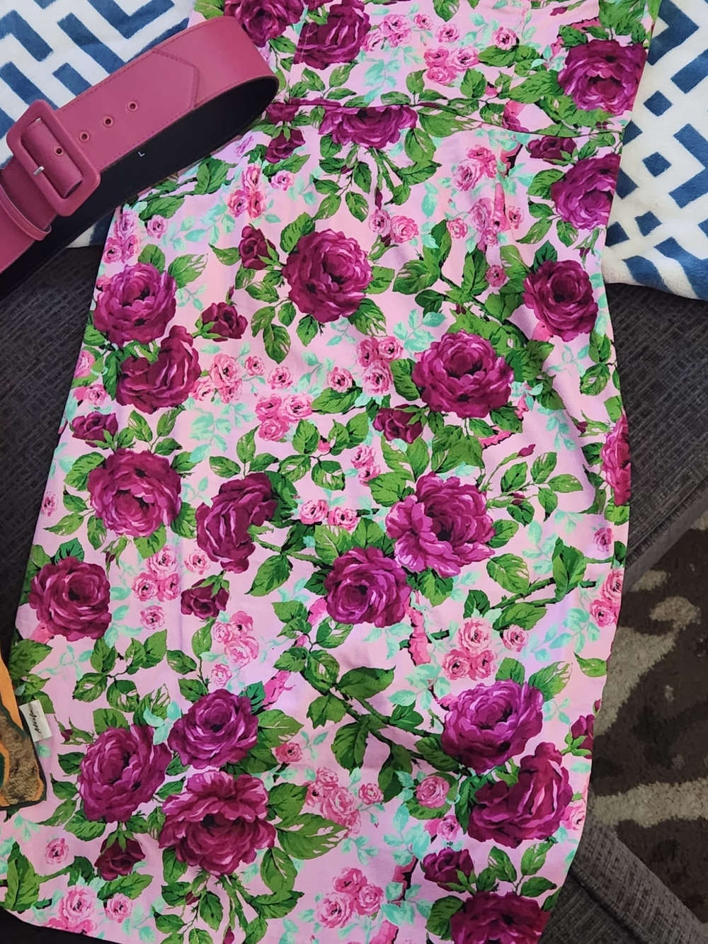 Deadly Dames Floral Pink Rose Print - Picture 2 of 3